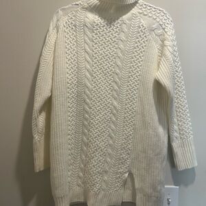 Storia Cream Cable Knit Turtleneck Sweater